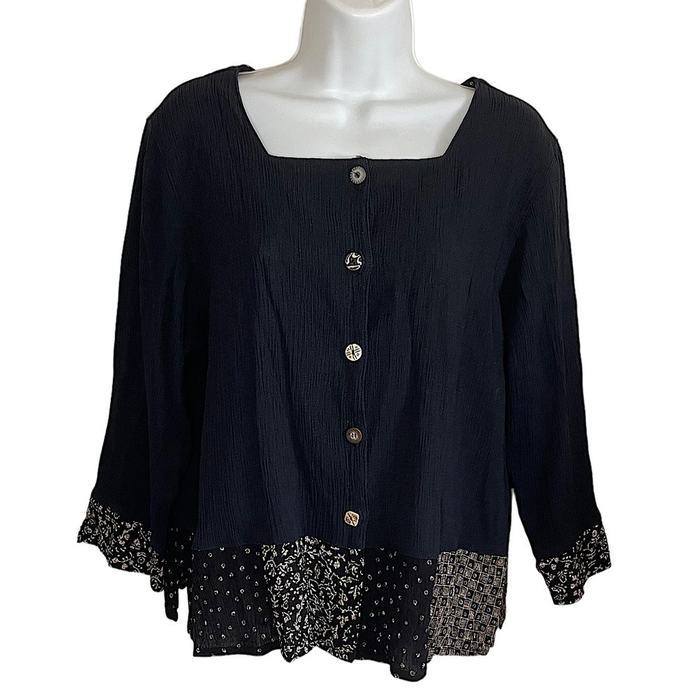 Drapers & Damon’s vintage square neck button down black blouse
